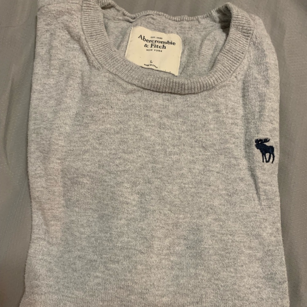 Abercrombie Women’s long sleeve sweater